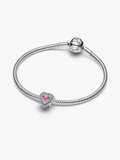 Charm Corazones relucientes en niveles