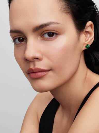 Aretes de botón Trébol de la suerte verde