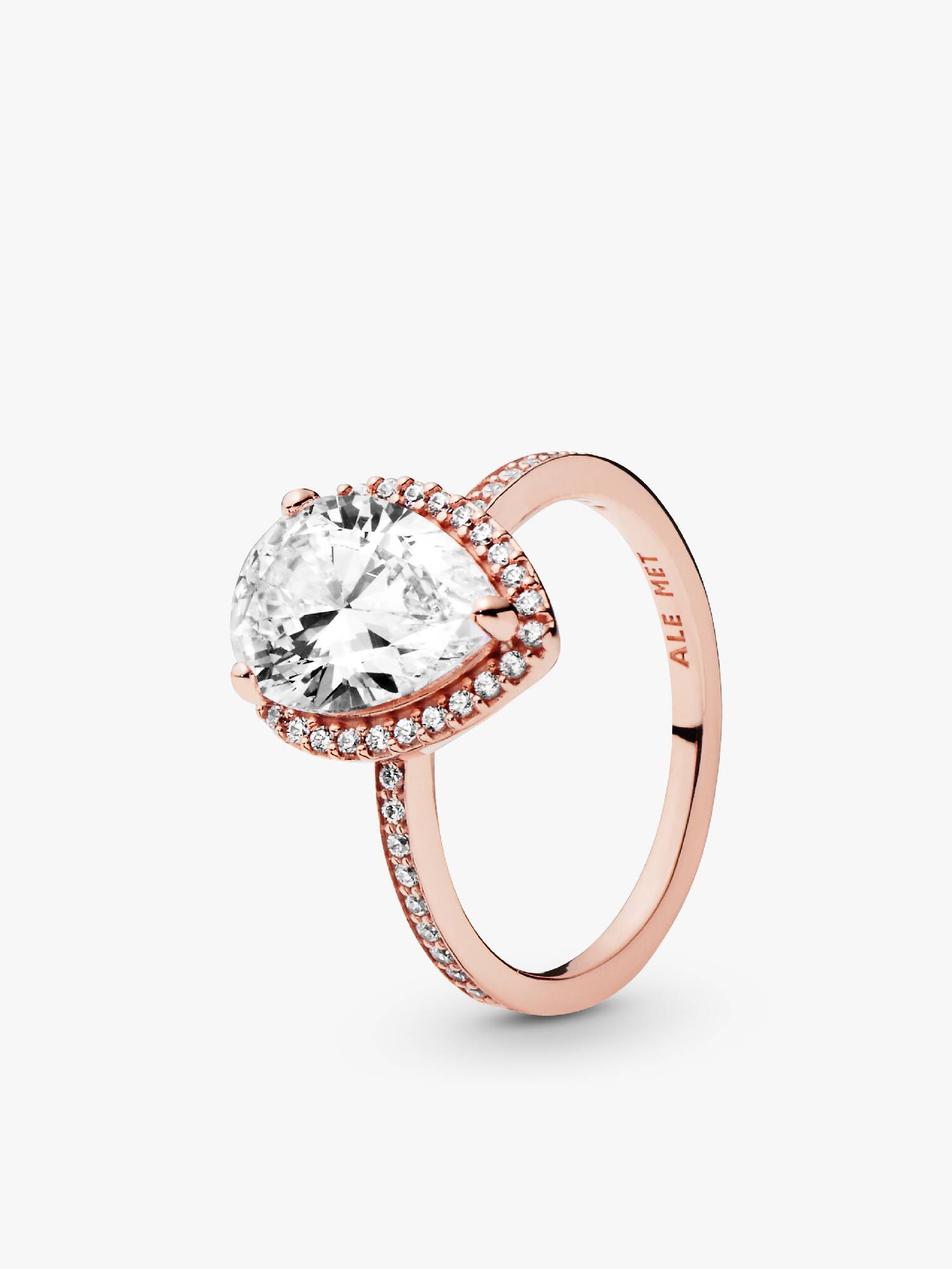 Anillo con halo brillante en forma de gota