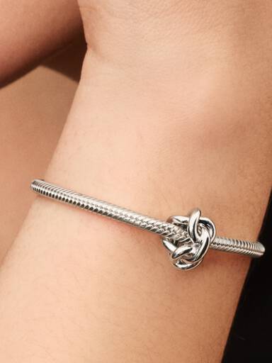 Charm Nudo Infinito Plateado