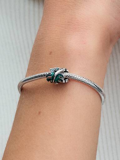 Charm Hojas de Monstera Verde