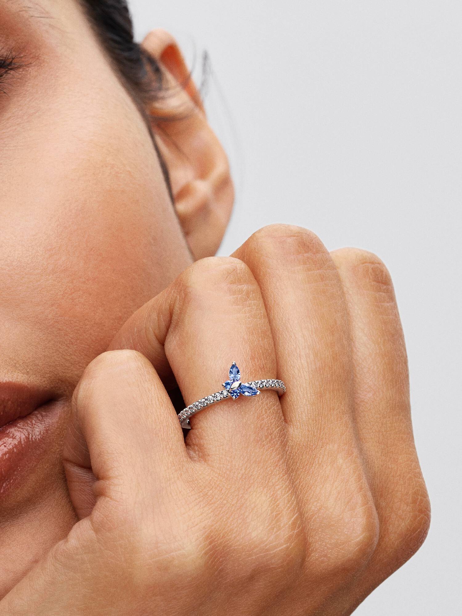 Anillo Mariposa resplandeciente