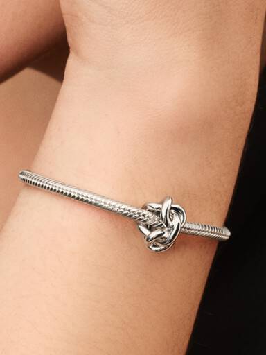 Charm Nudo Infinito Plateado