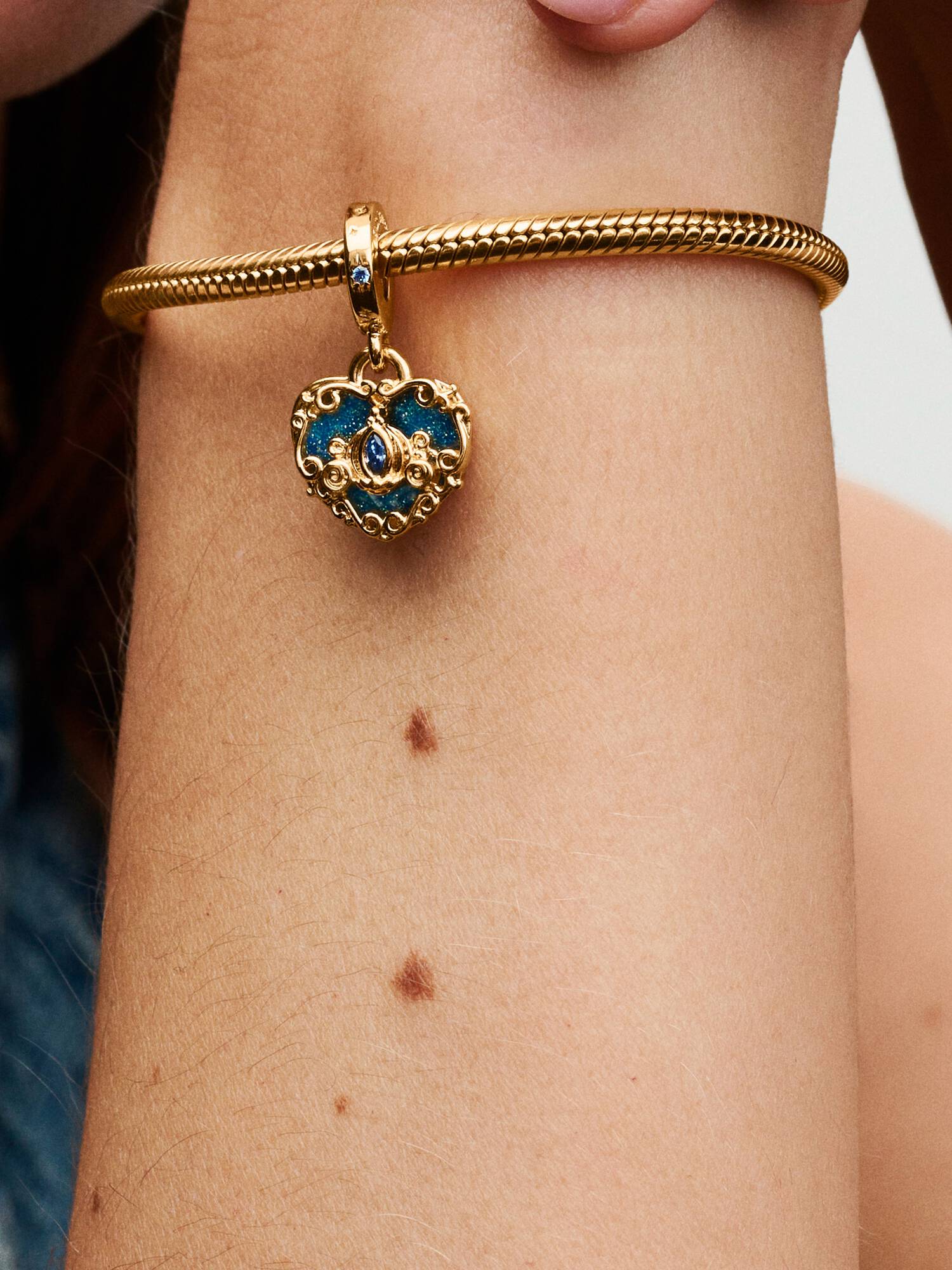 Brazalete cadena de serpiente Pandora Moments