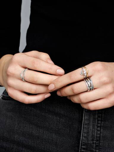 Anillo Hueso de los deseos deslumbrante
