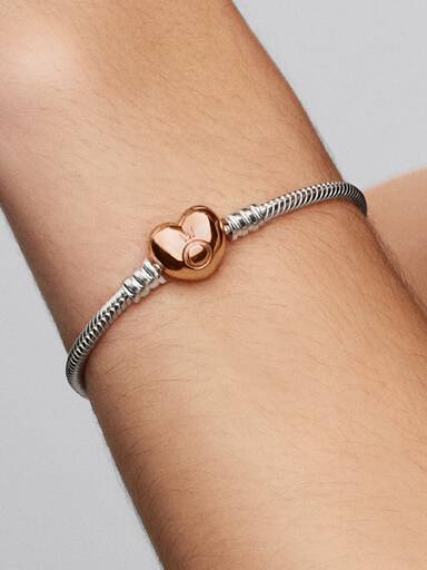 Brazalete cadena de serpiente y corazón