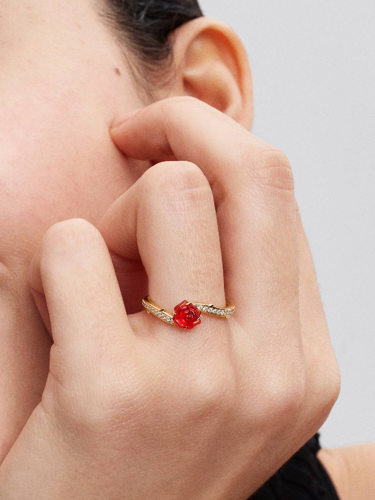 Anillo Rosa Encantada de La Bella y la Bestia de Disney