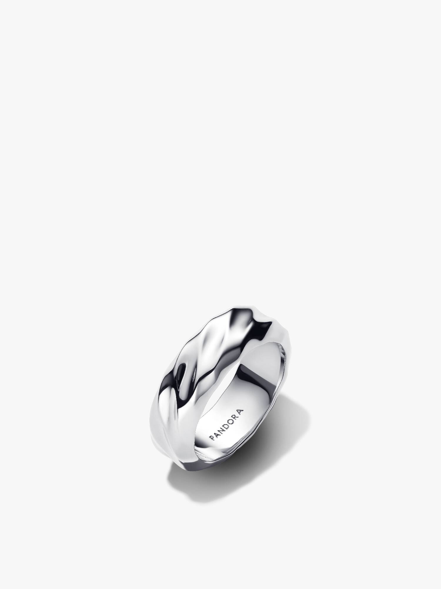 Anillo de banda ancha ondulada
