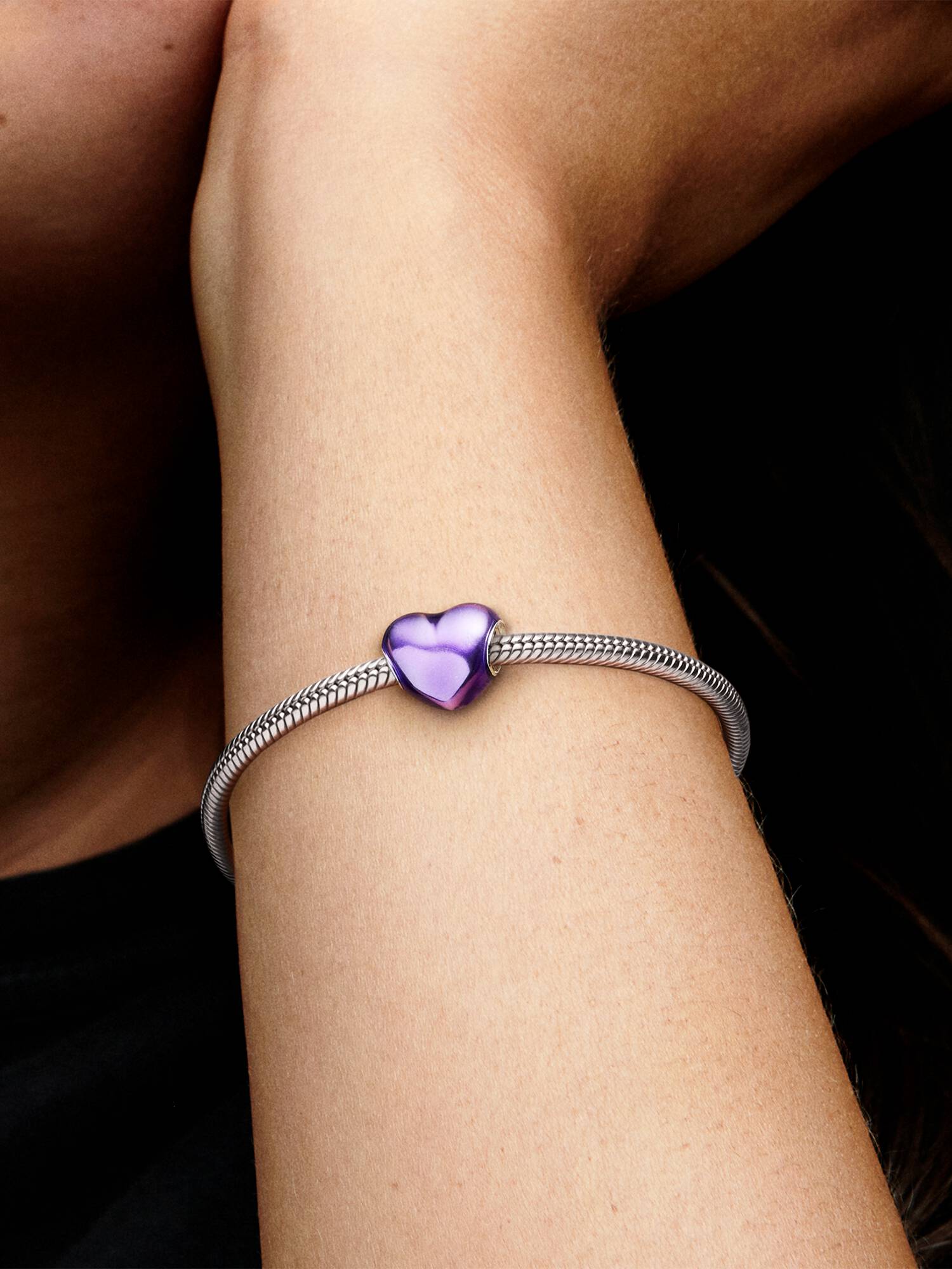 Charm Corazón metálico morado
