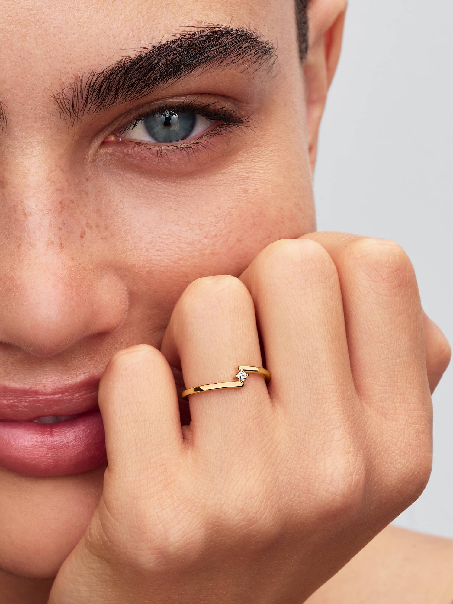 Anillo Solitario Dividido