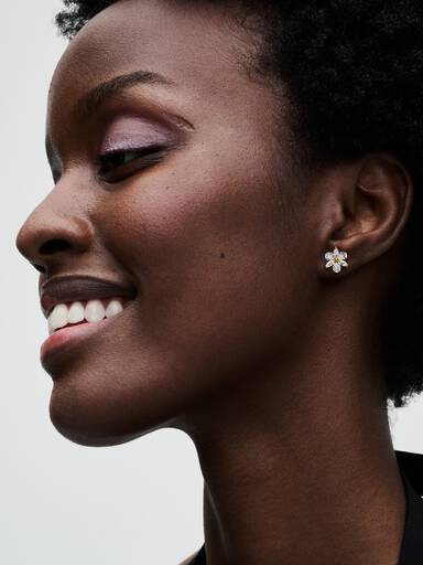 Aretes de botón Racimo Herbario Brillante