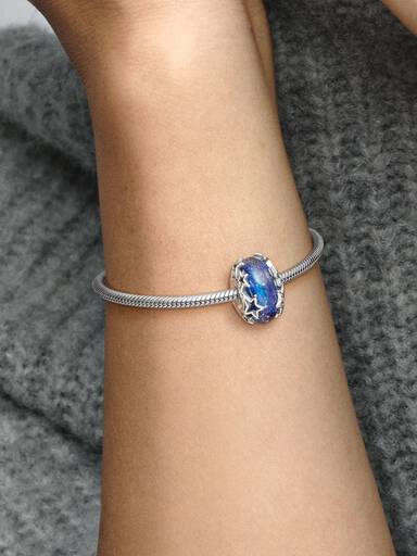 Charm de cristal Murano Galaxia azul y estrella