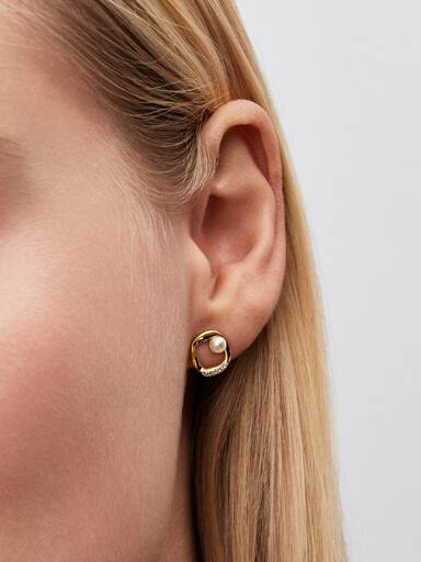Aretes de Botón Círculo en Pavé con Forma Orgánica y Perlas Cultivadas de Agua Dulce Tratadas
