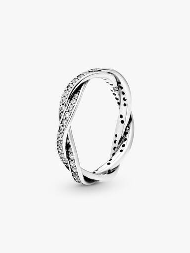Anillo trenzado reluciente