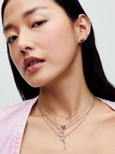 Aretes de botón Corazón rojo