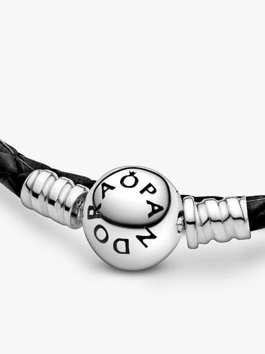 Brazalete doble de cuero negro