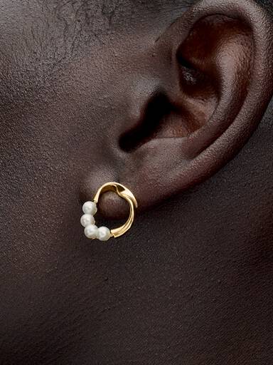 Aretes de botón Círculo con forma orgánica y perlas cultivadas de agua dulce tratada