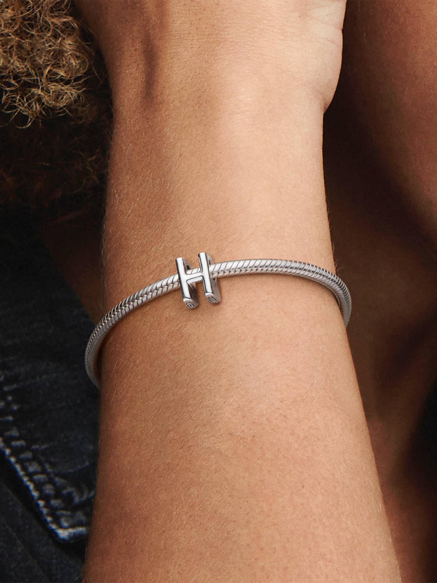 Charm del alfabeto letra H