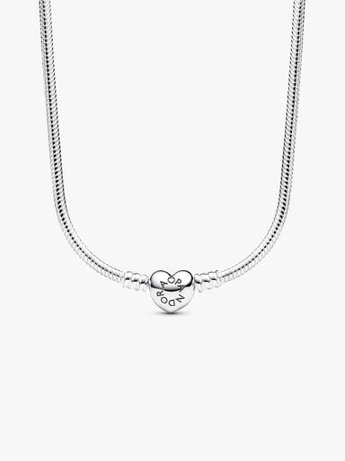 Collar cadena de serpiente con broche de corazón