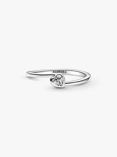 Anillo solitario Corazón inclinado transparente