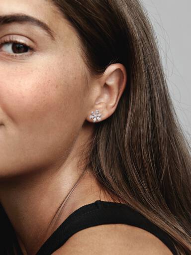 Aretes de botón Racimo Herbario Brillante