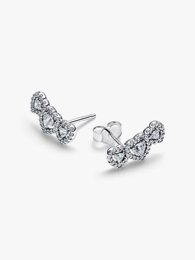 Aretes de botón trilogía de corazones con halo