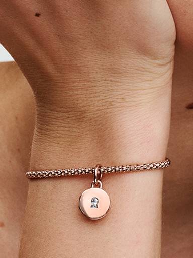 Charm Colgante Medallón Amor grabable que se puede abrir