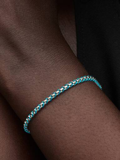 Brazalete de cadena tipo caja con cordón azul