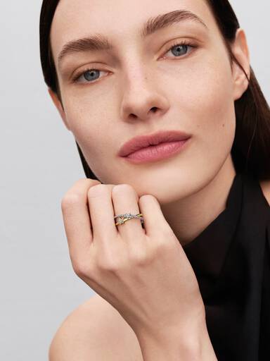 Anillo Cruzado Estrella Reluciente