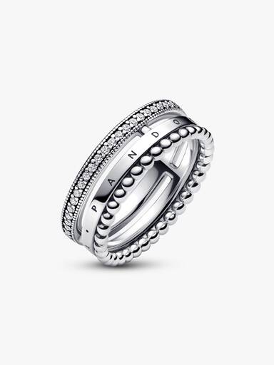 Anillo con pavé y abalorios con logotipo de Pandora Signature