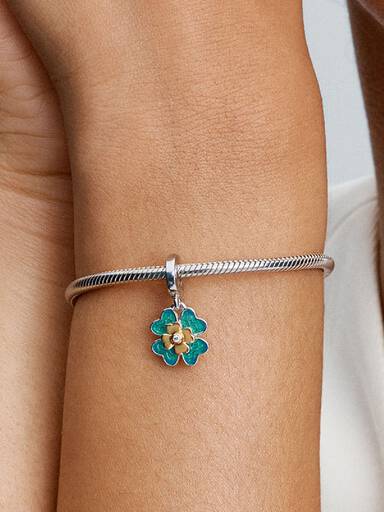 Charm Colgante Giratorio Trébol de Cuatro Hojas con Diamante Cultivado en Laboratorio